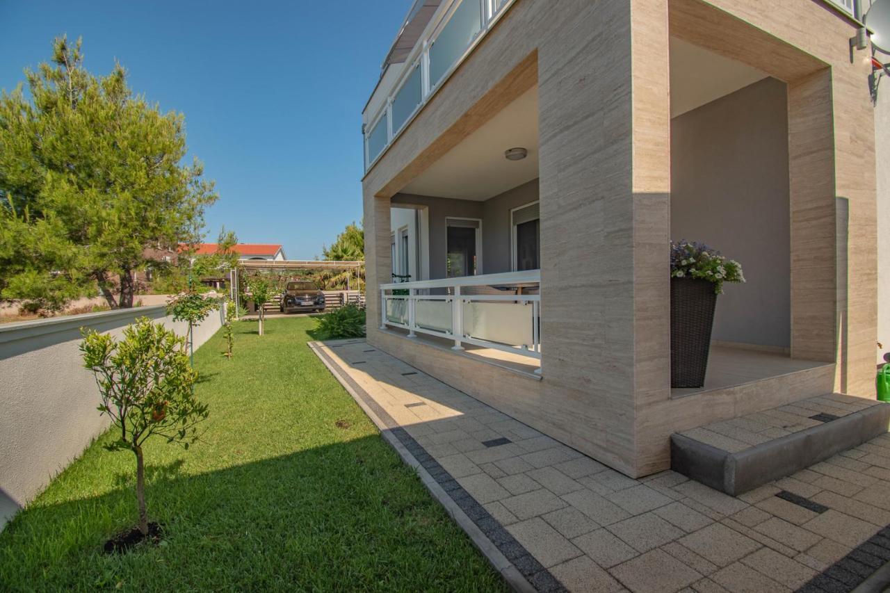 Villa Wiena Vir Exterior photo