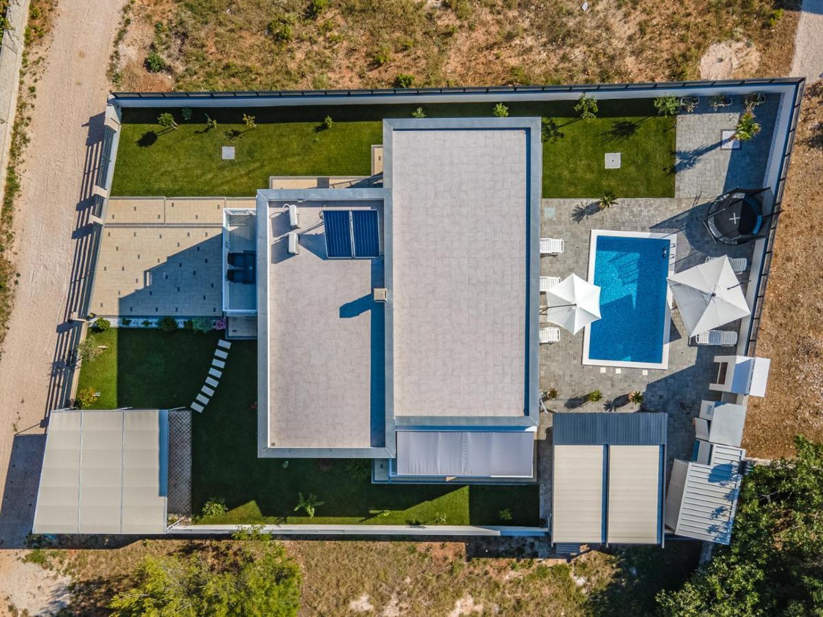 Villa Wiena Vir Exterior photo