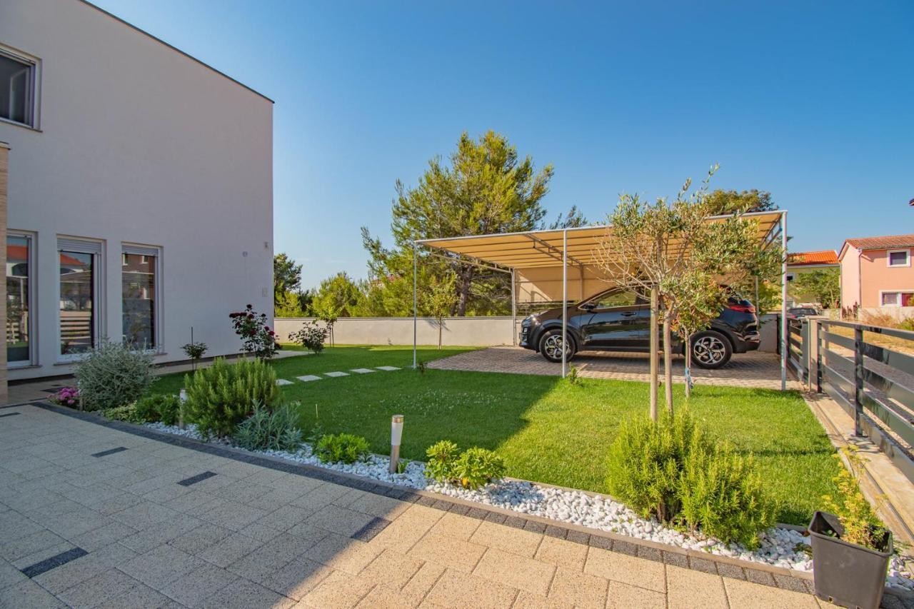 Villa Wiena Vir Exterior photo