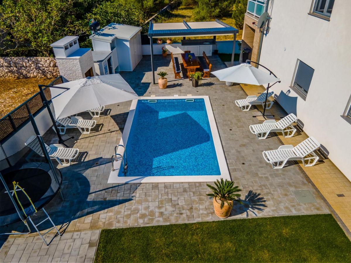 Villa Wiena Vir Exterior photo